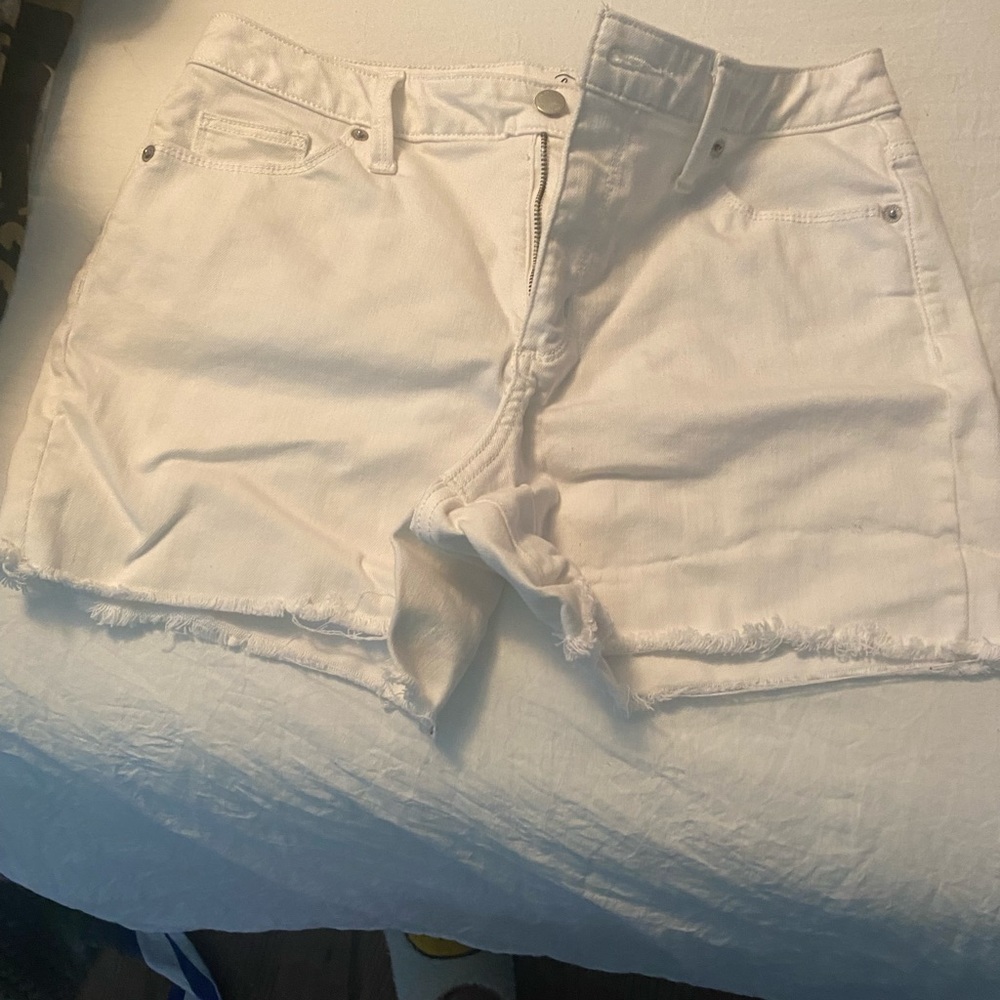 Universal thread for target white denim shorts size 28